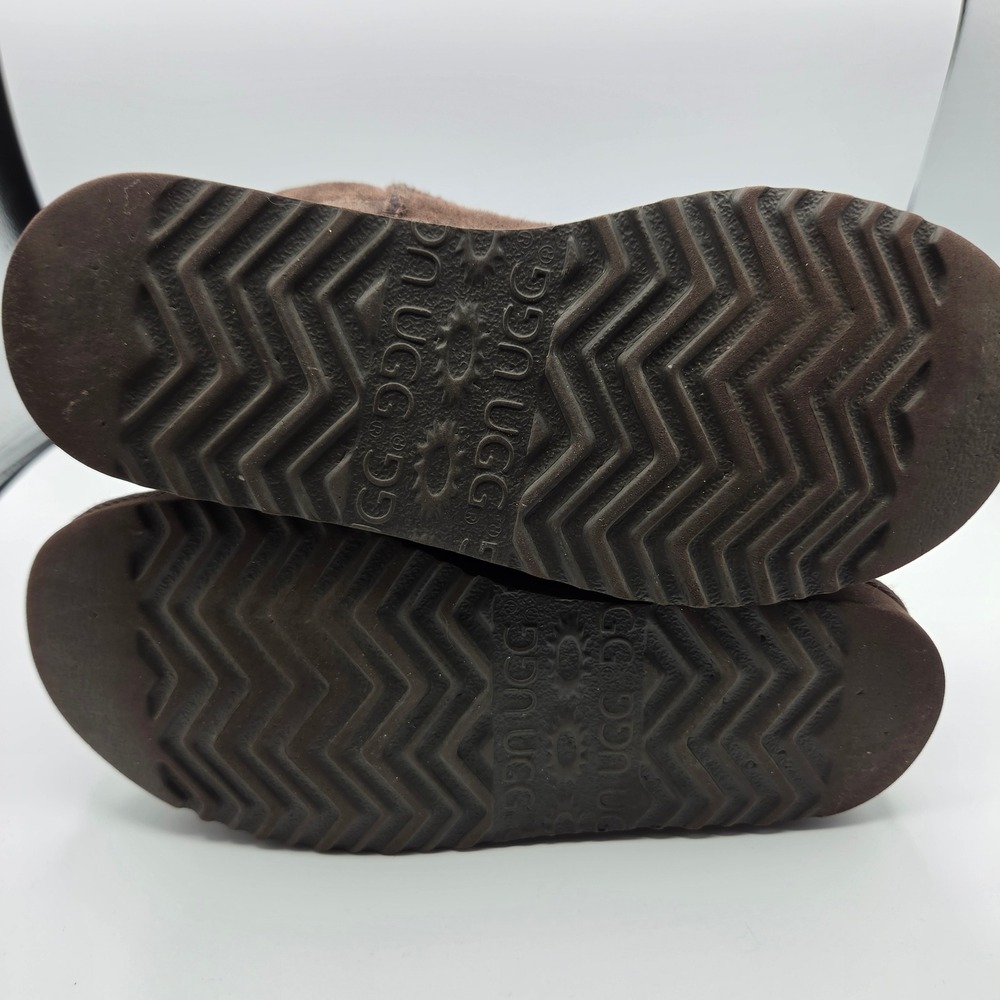 UGG Australia Classic Short 5825 Chocolate Brown Suede Sheepskin Boots Womens 8 - Picture 5 of 10